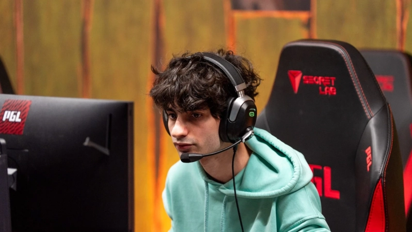 Экс-игрок по Dota 2 раскритиковал интеллект 9Class и сравнил его стиль игры с TikTok-видео